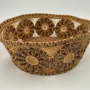 Beautiful 8" Round Vintage Coiled Pine Needle Basket